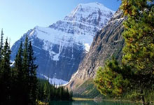 多宝彩票-霍村铁骑踏平奥格斯堡！三粒穿云箭射落关键三分