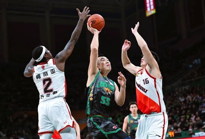 关于辽宁男篮喜获胜利，即将对阵新疆队的信息