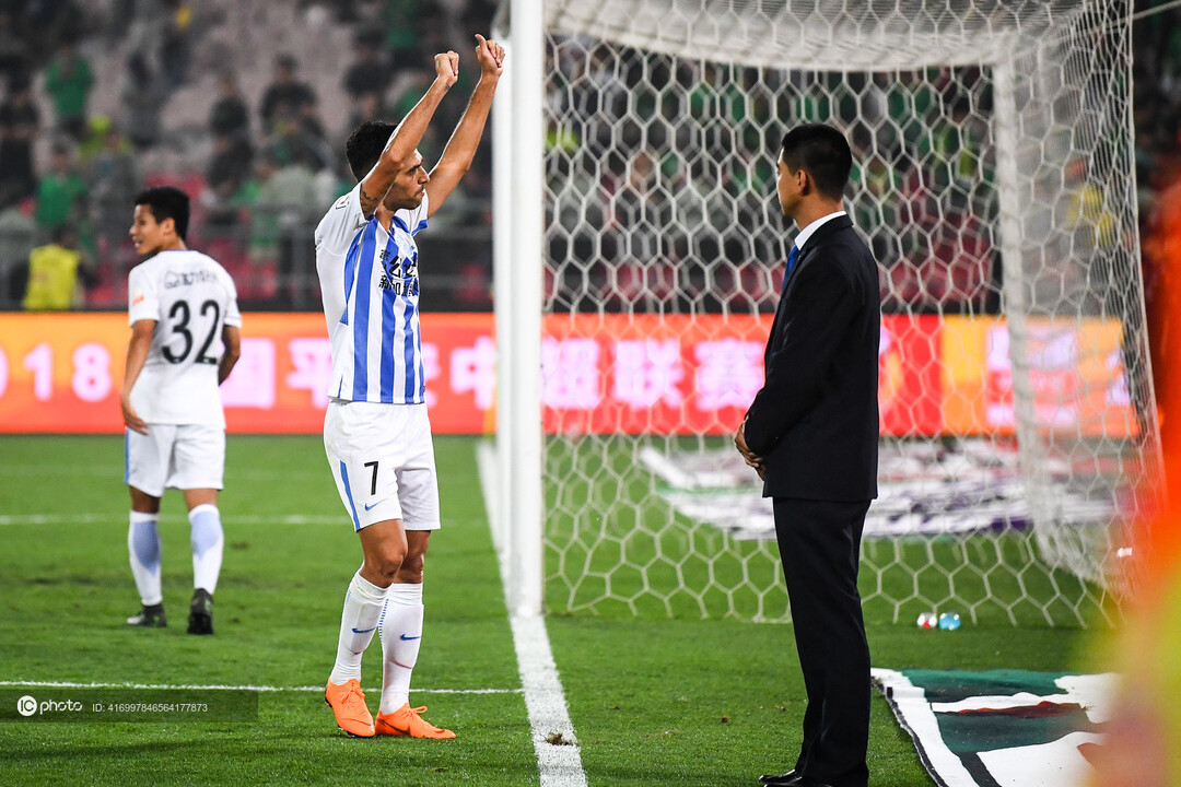 广州富力球员合作默契，取得胜利的简单介绍