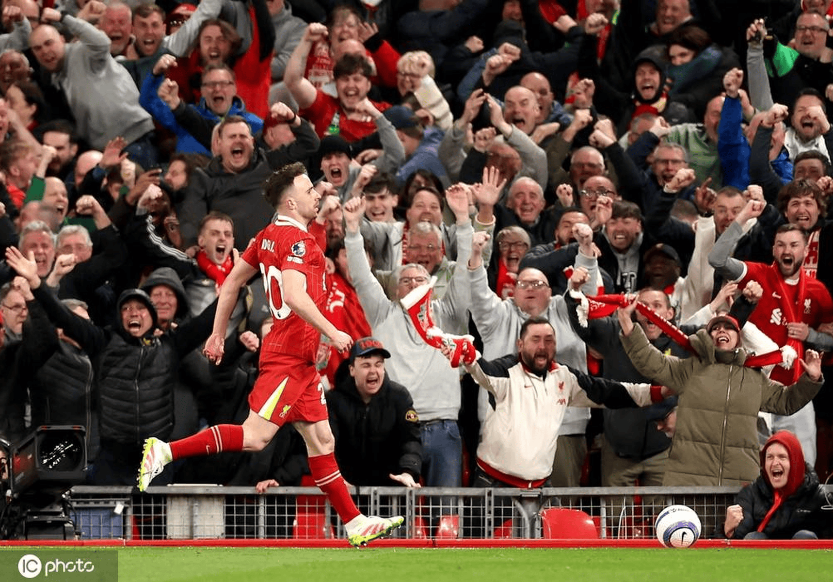 DB彩票官方网站-利物浦轻取卢顿，英超领跑依然坚如磐石