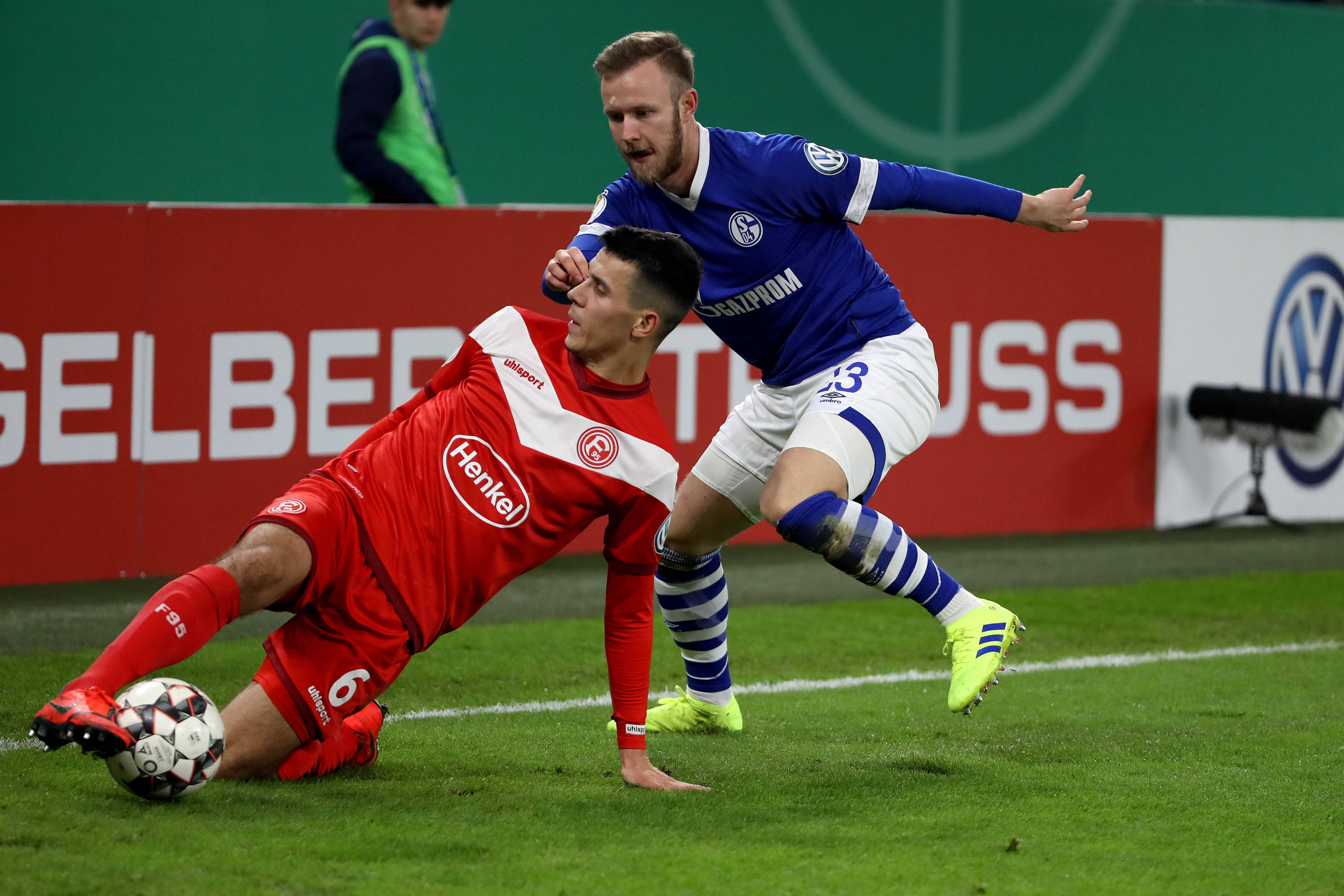 DB game-欧洲职业足球联赛中各队间的较量频频上演的简单介绍