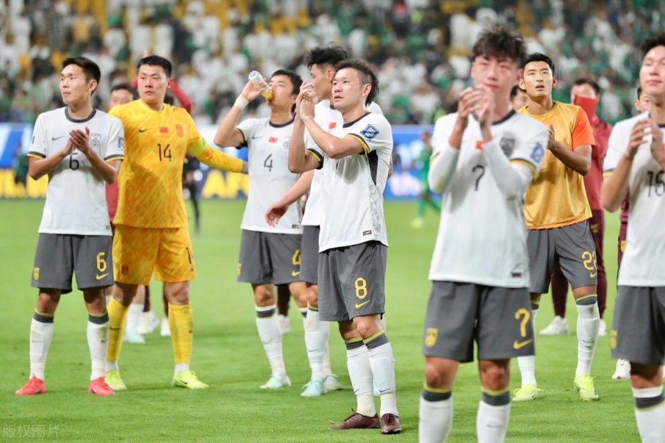 意大利女足全力以赴争取胜利