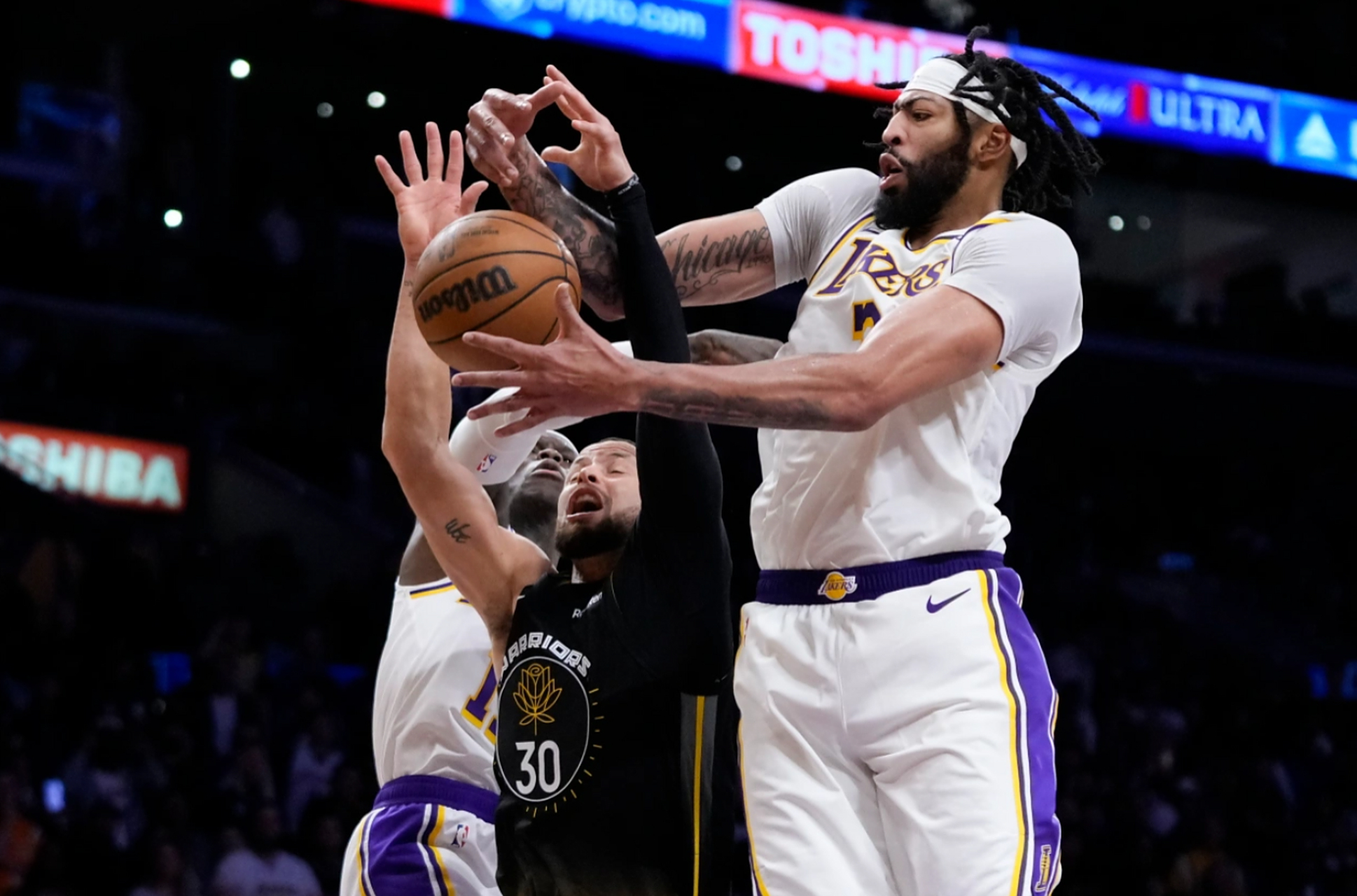 湖人击败勇士，实现重大逆转