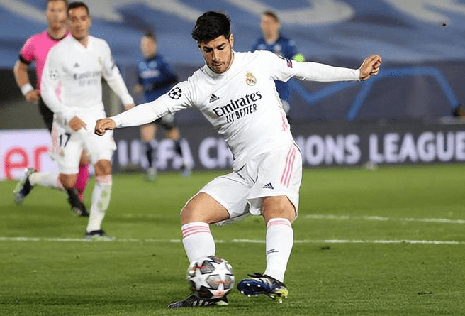 皇家马德里击败比利亚雷亚尔保持领先优势